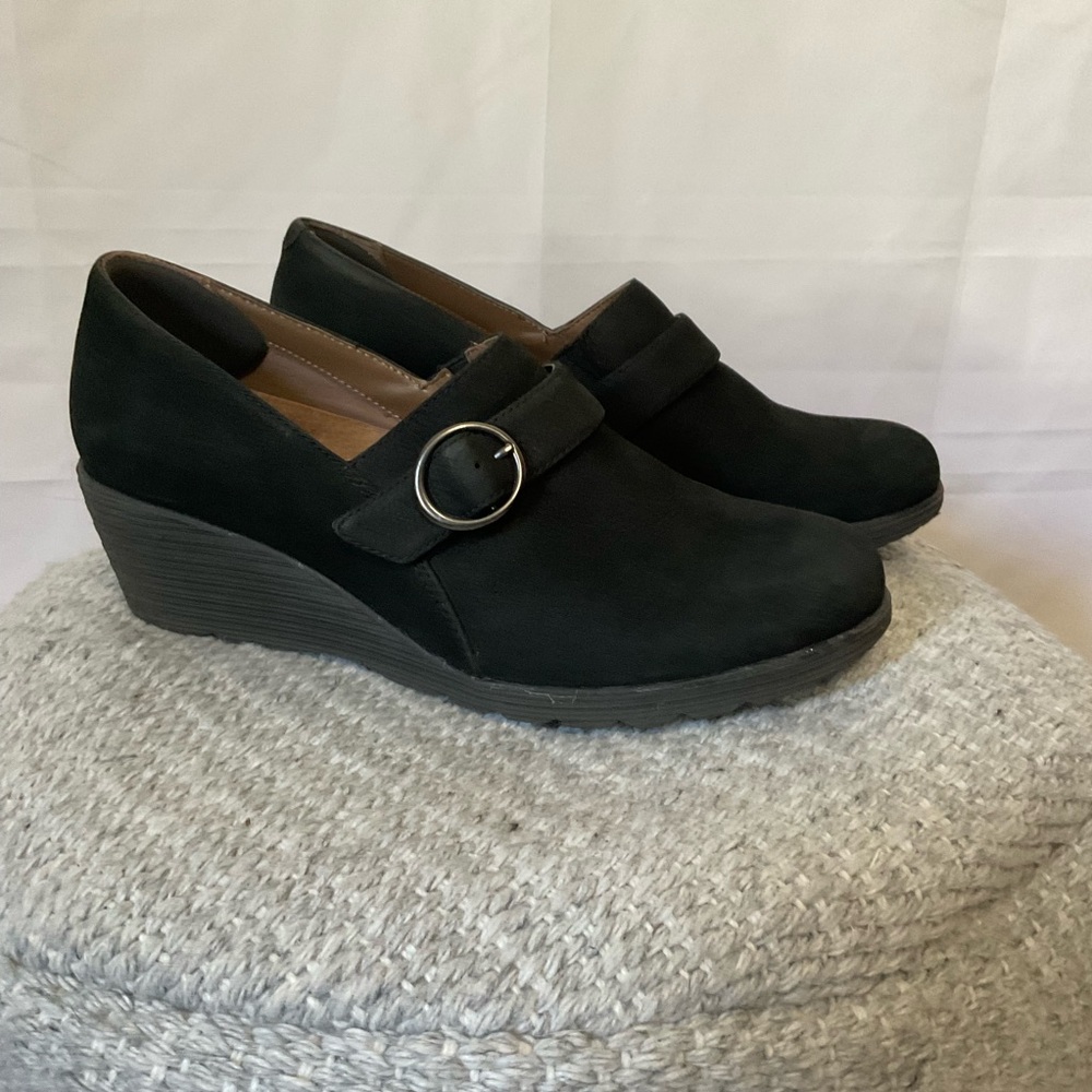 Dansko Clio Nubuck Suede Comfort Wedge Black with buckle strap EU 41 US 11